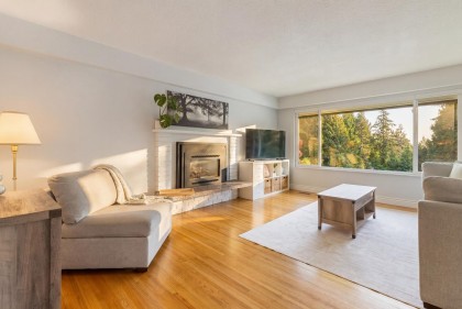 Photo 2 at 1438 Mcnair Drive, Lynn Valley, North Vancouver