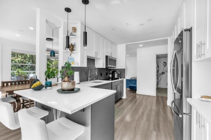Photo 12 at 8 - 2425 Edgemont Boulevard, Mosquito Creek, North Vancouver