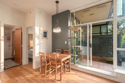 Photo 4 at 218 - 2515 Ontario Street, Mount Pleasant VW, Vancouver West