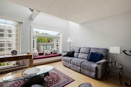 Photo 2 at 7 - 2485 Cornwall Avenue, Kitsilano, Vancouver West