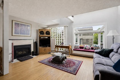 Photo 1 at 7 - 2485 Cornwall Avenue, Kitsilano, Vancouver West