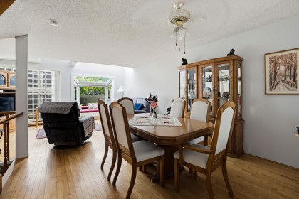 Photo 4 at 7 - 2485 Cornwall Avenue, Kitsilano, Vancouver West
