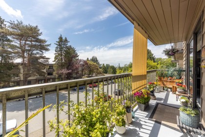 Photo 12 at 205 - 330 W 2nd Street, Lower Lonsdale, North Vancouver