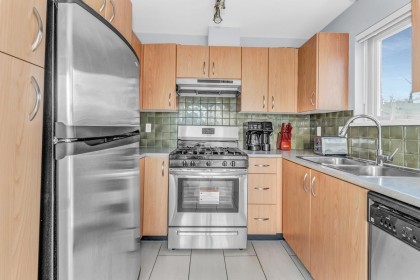 Photo 9 at 210 - 995 W 59th Avenue, South Cambie, Vancouver West