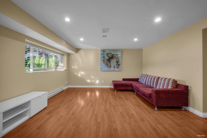 Photo 19 at 310 Macbeth Crescent, Cedardale, West Vancouver