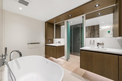 Photo 10 at 201 - 3596 W 28th Avenue, Dunbar, Vancouver West