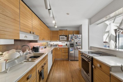 Photo 8 at 406 Greensboro Place, South Cambie, Vancouver West