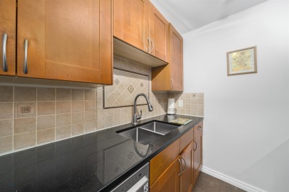 Photo 11 at 1403 - 1060 Alberni Street, West End VW, Vancouver West