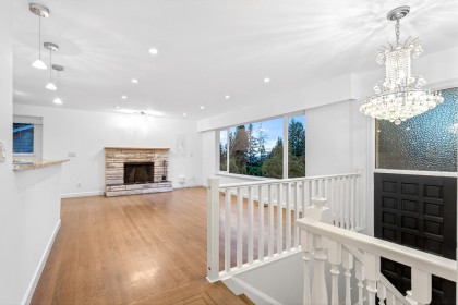 Photo 5 at 4938 Redonda Drive, Canyon Heights NV, North Vancouver