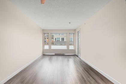 Photo 3 at 515 - 2665 Mountain Highway, Lynn Valley, North Vancouver