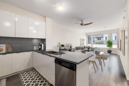 Photo 9 at 515 - 2665 Mountain Highway, Lynn Valley, North Vancouver