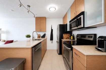 Photo 6 at 1405 - 909 Mainland Street, Yaletown, Vancouver West