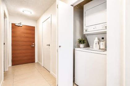 Photo 13 at 1405 - 909 Mainland Street, Yaletown, Vancouver West