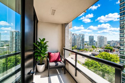 Photo 16 at 1405 - 909 Mainland Street, Yaletown, Vancouver West