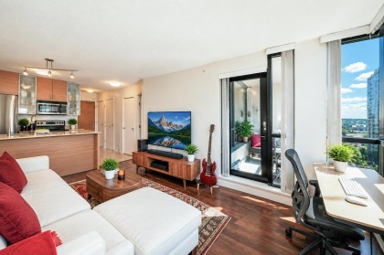 Photo 9 at 1405 - 909 Mainland Street, Yaletown, Vancouver West