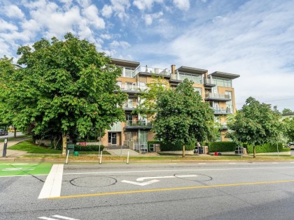 Photo 2 at PH1 - 1288 Chesterfield Avenue, Central Lonsdale, North Vancouver