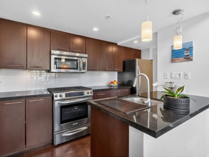 Photo 5 at PH1 - 1288 Chesterfield Avenue, Central Lonsdale, North Vancouver