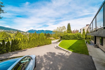 Photo 2 at 880 Jefferson Avenue, Sentinel Hill, West Vancouver