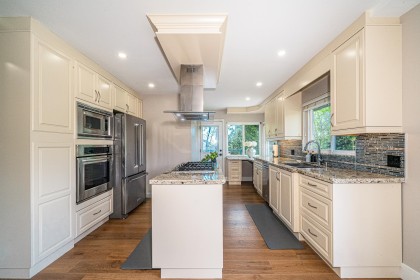 Photo 12 at 880 Jefferson Avenue, Sentinel Hill, West Vancouver