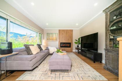Photo 7 at 880 Jefferson Avenue, Sentinel Hill, West Vancouver