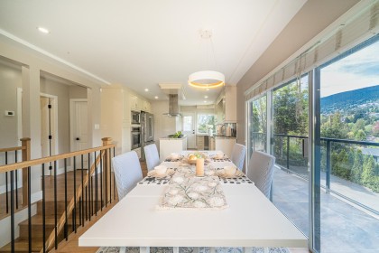 Photo 10 at 880 Jefferson Avenue, Sentinel Hill, West Vancouver