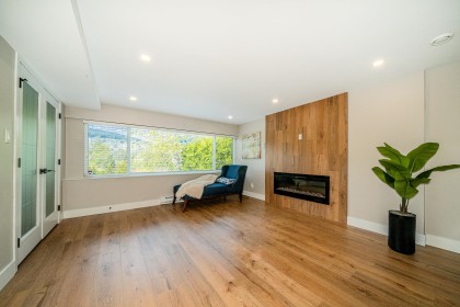 Photo 4 at 880 Jefferson Avenue, Sentinel Hill, West Vancouver