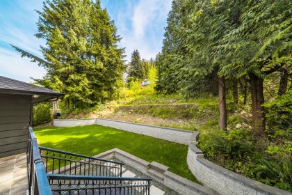 Photo 25 at 880 Jefferson Avenue, Sentinel Hill, West Vancouver