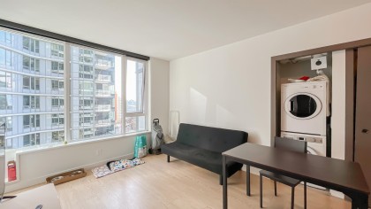 Photo 3 at 805 - 68 Smithe Street, Downtown VW, Vancouver West