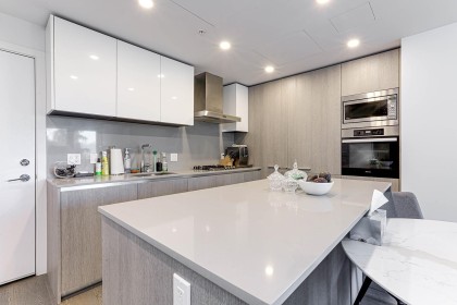 Photo 3 at 404 - 4908 Cambie Street, Cambie, Vancouver West