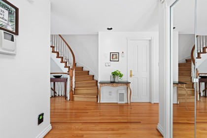 Photo 2 at 102 - 2128 W 43rd Avenue, Kerrisdale, Vancouver West