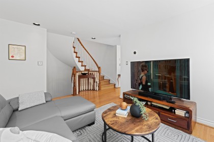 Photo 9 at 102 - 2128 W 43rd Avenue, Kerrisdale, Vancouver West