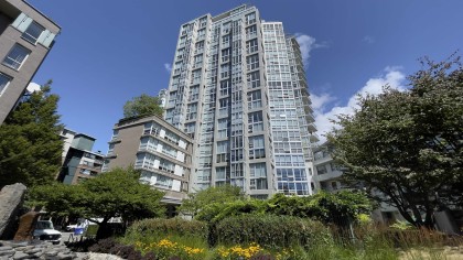 Photo 1 at 605 - 1228 Marinaside Crescent, Yaletown, Vancouver West