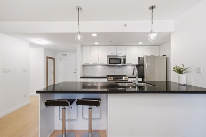 Photo 6 at TH1 - 1288 Chesterfield Avenue, Central Lonsdale, North Vancouver