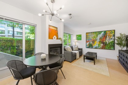 Photo 3 at TH1 - 1288 Chesterfield Avenue, Central Lonsdale, North Vancouver