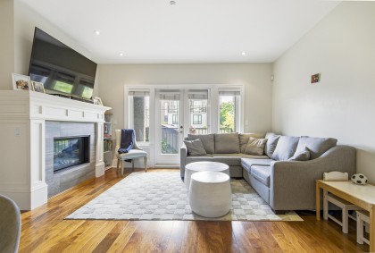 Photo 3 at 2436 W 8th Avenue, Kitsilano, Vancouver West
