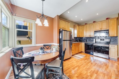 Photo 9 at 836 W 68th Avenue, Marpole, Vancouver West
