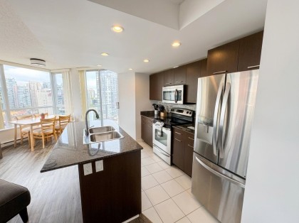 Photo 6 at 1602 - 1212 Howe Street, Downtown VW, Vancouver West