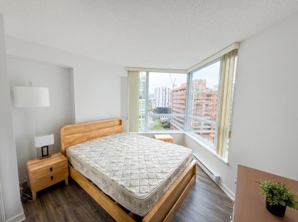 Photo 3 at 1602 - 1212 Howe Street, Downtown VW, Vancouver West