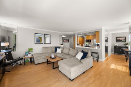 Photo 7 at 601 - 1575 Beach Avenue, West End VW, Vancouver West