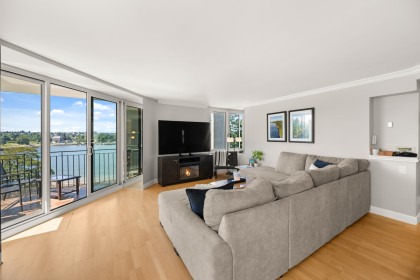 Photo 5 at 601 - 1575 Beach Avenue, West End VW, Vancouver West