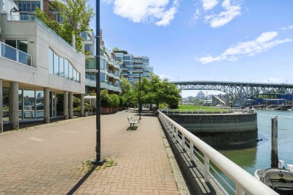 Photo 31 at 509 - 990 Beach Avenue, Yaletown, Vancouver West