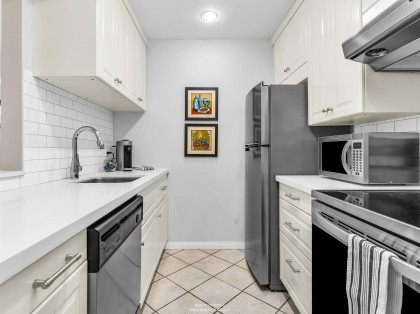Photo 12 at 109 - 555 W 14th Avenue, Fairview VW, Vancouver West