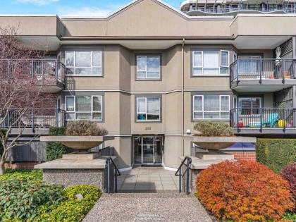 Photo 25 at 109 - 555 W 14th Avenue, Fairview VW, Vancouver West