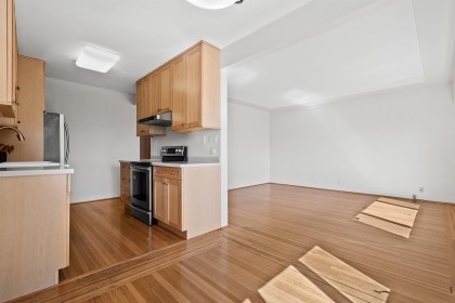 Photo 17 at 8 - 2296 W 39th Avenue, Kerrisdale, Vancouver West