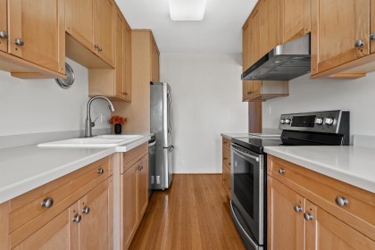 Photo 12 at 8 - 2296 W 39th Avenue, Kerrisdale, Vancouver West