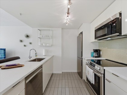 Photo 3 at 805 - 788 Hamilton Street, Downtown VW, Vancouver West