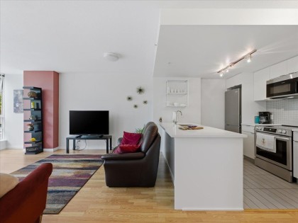 Photo 4 at 805 - 788 Hamilton Street, Downtown VW, Vancouver West