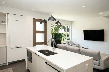 Photo 3 at 6840 Oak Street, South Cambie, Vancouver West