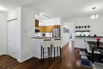 Photo 6 at 6230 Logan Lane, University VW, Vancouver West