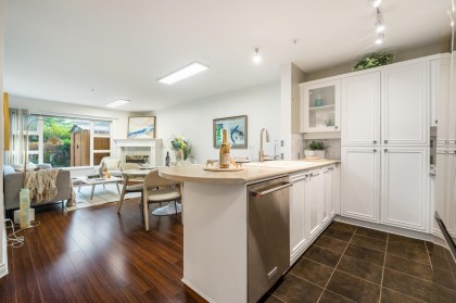 Photo 3 at 105 - 988 W 54th Avenue, South Cambie, Vancouver West